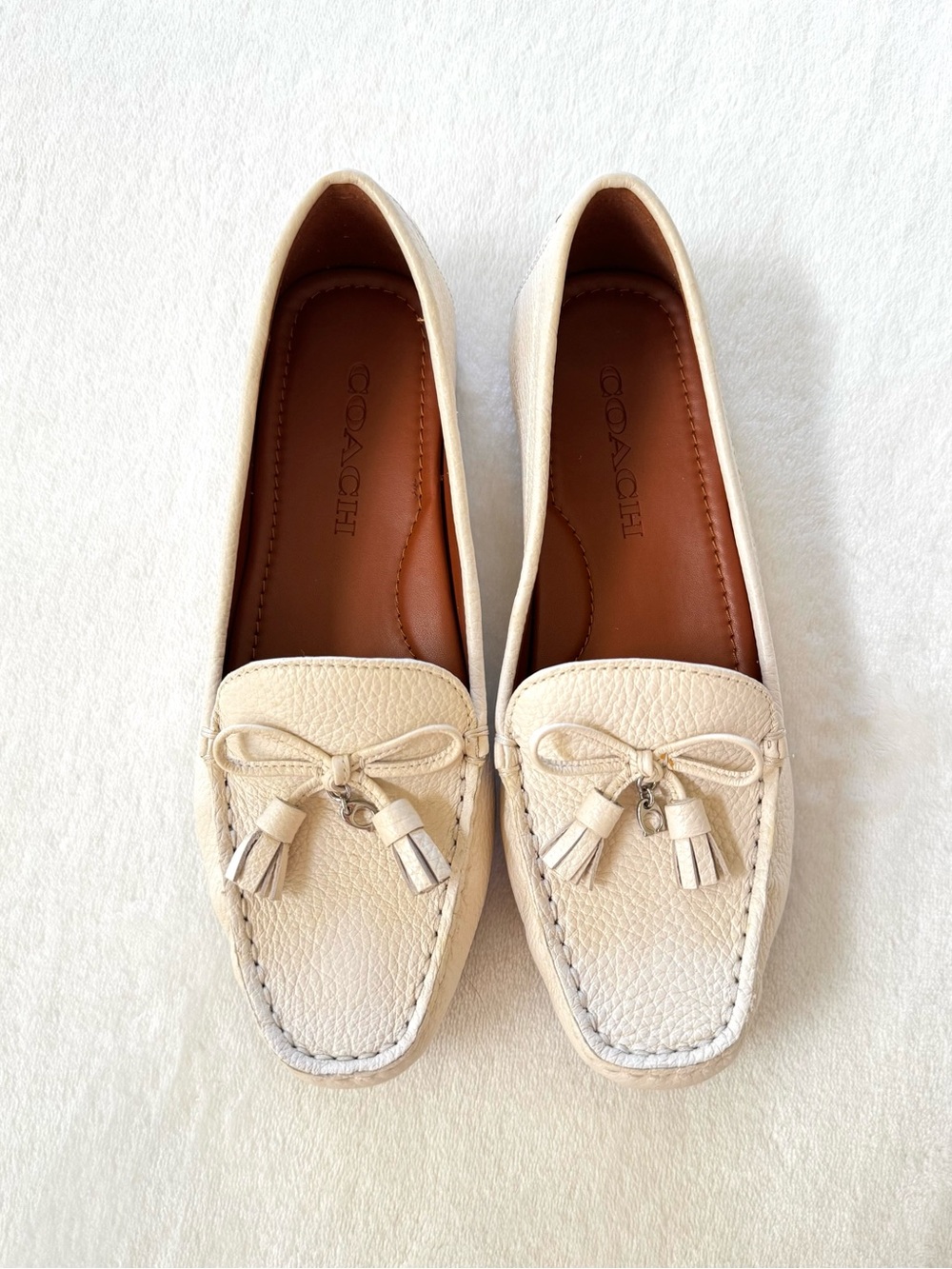 Coach Cream Leather Bow Tassel Loafers - Picture 2 of 12